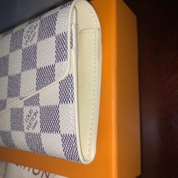 Sarah damper wallet - Picture 3 of 7